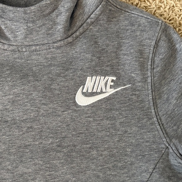 Nike | Hoodie & Jogger Set - Picture 3 of 16